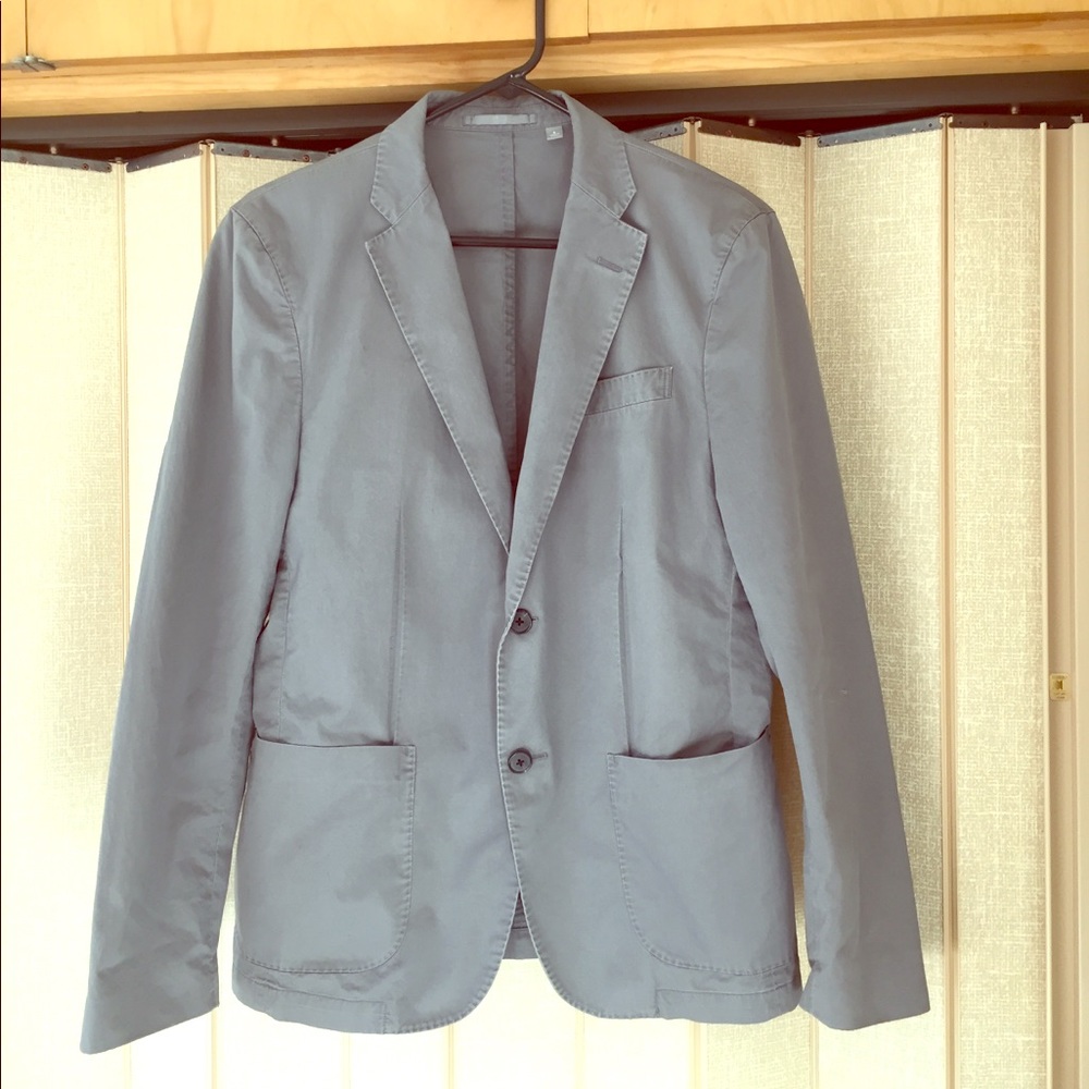 SALE: Uniqlo Men’s Lightweight Blazer